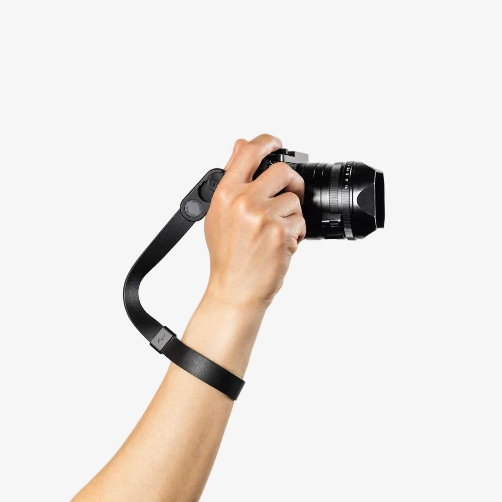 peak design cuff wrist leather black