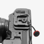 peak design dual plate attached to camera
