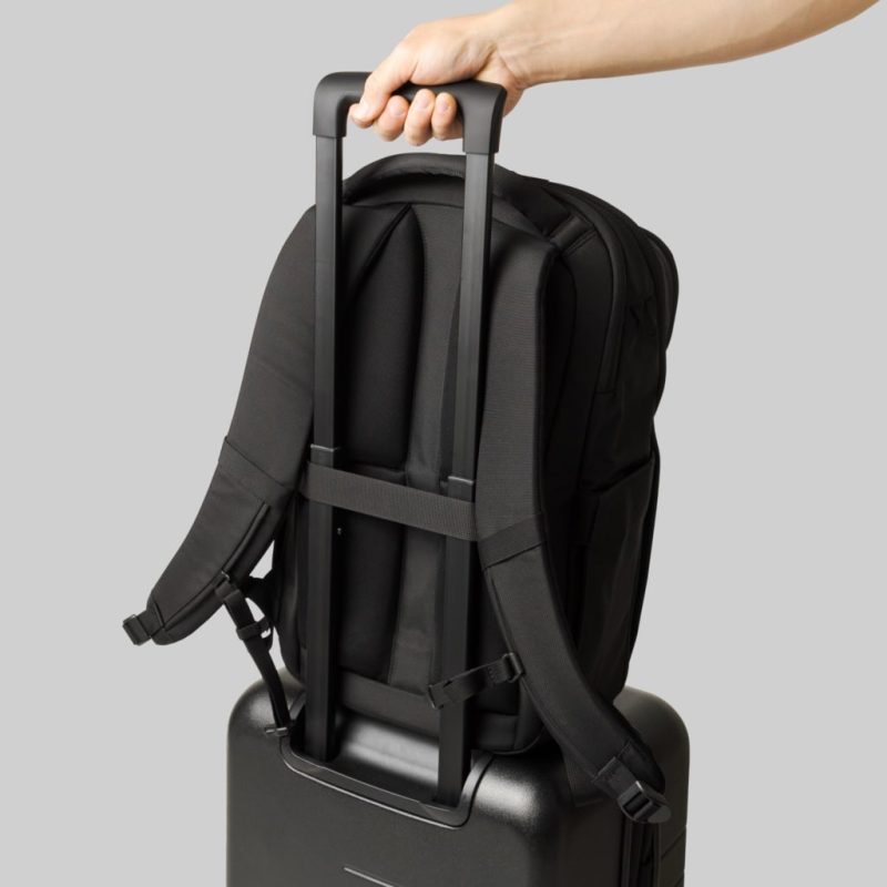 RW-TP-Vertical luggage passthrough Toshi Pack 20L