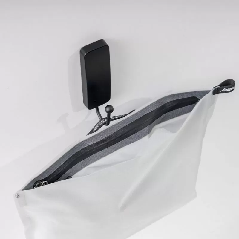 mat-flatpak-case-zip-wht-19 FlatPak™ Zipper Toiletry Case