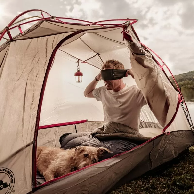mat-blackoutmask-ls-camping-5 Blackout Sleep Mask + Earplugs