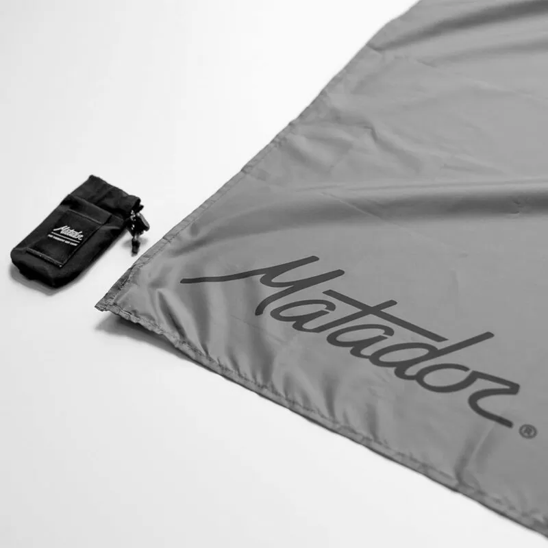 mat-mini-blnkt-blk-5 Pocket Blanket™ Mini